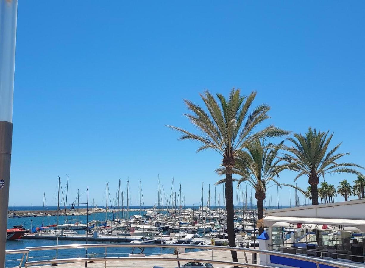 Apartamento A 150 Metros De La Playa Y Del Puerto Deportivo Estepona Exterior photo