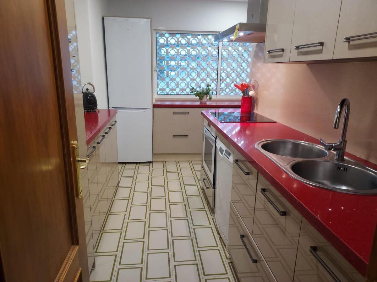 Apartamento A 150 Metros De La Playa Y Del Puerto Deportivo Estepona Exterior photo